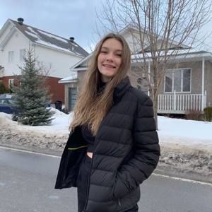 Meet your Posher, Daphné